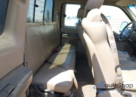 2002 Ford F-350 Lariat/Xl/Xlt z USA, uszkodzony, nr VIN 1FTSX30F82EB04493